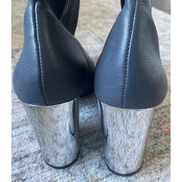 Opening Ceremony Dylan Stretch Leather Gray Ankle Boots Size 38 Chrome Heel - Picture 4 of 10